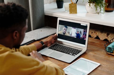 Online Education Guide: Basics, Benefits, and Learning Tips