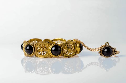 Russian Fabergé-Inspired Jewellery Guide: Explore Designs, History, and Artistic Details