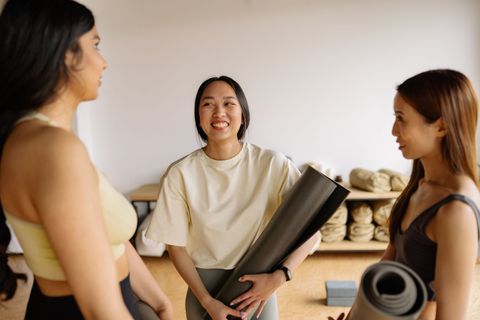 1. Yoga Mat Rentals Guide: Explore Types, Benefits, and Essential Tips for Beginners