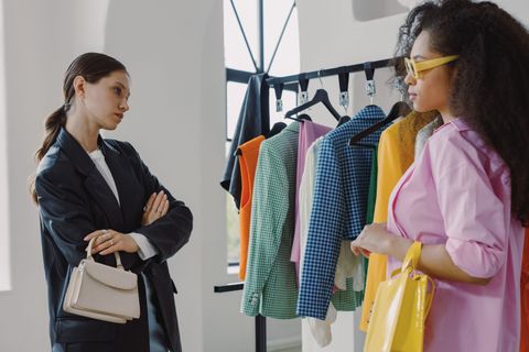 Clothing Styles Guide: Types, Features, Fashion Trends, and Styling Tips